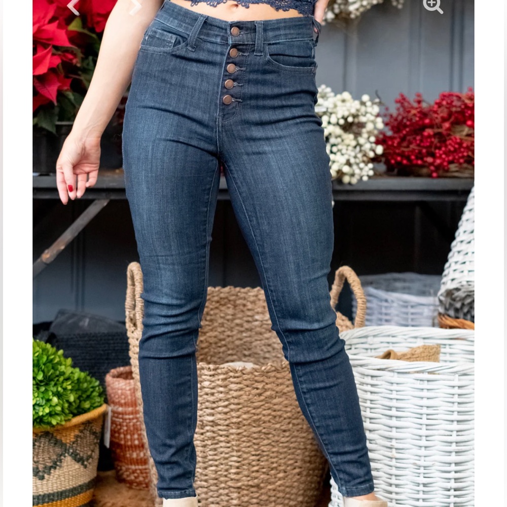 Judy Blue Button Fly Skinny Dark Non Distressed Denim- PERFECT for Fall/Winter
